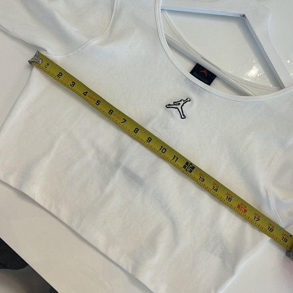 NIKE JORDAN
White Flight Long Sleeve T- SIZE L. - Picture 16 of 17